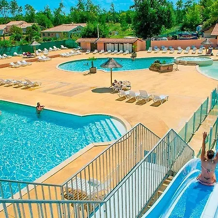 Kemp Mobil 8 Personnes 4 Etoiles 16 Hectares De Foret 2 Salles De Bain A Mimizan 40 M2 Standing Aureilhan (Landes)