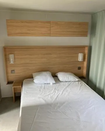 Mobil 8 Personnes 4 Etoiles 16 Hectares De Foret 2 Salles De Bain A Mimizan 40 M2 Standing *